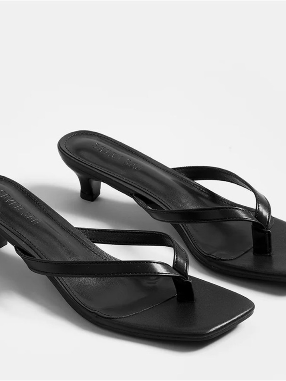 Commense Black Thong Kitten Heel Sandals